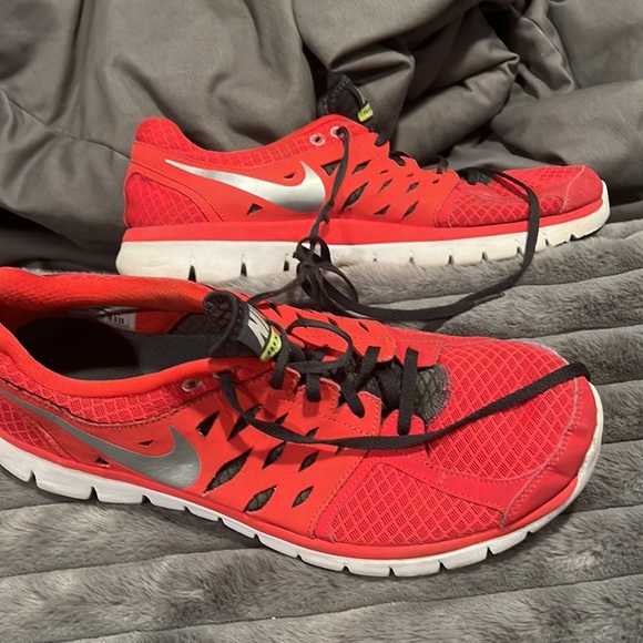 Nike Flex 2013 Run Size 12, used but in good condition, a few worn spots - Picture 3 of 9